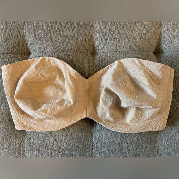 Unlined Strapless Bandeau Underwire Bra 40 DDD Beige with Floral Stitch, 40F - Picture 1 of 13